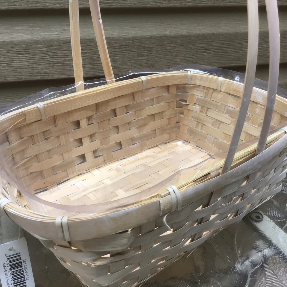 N/A wicker basket